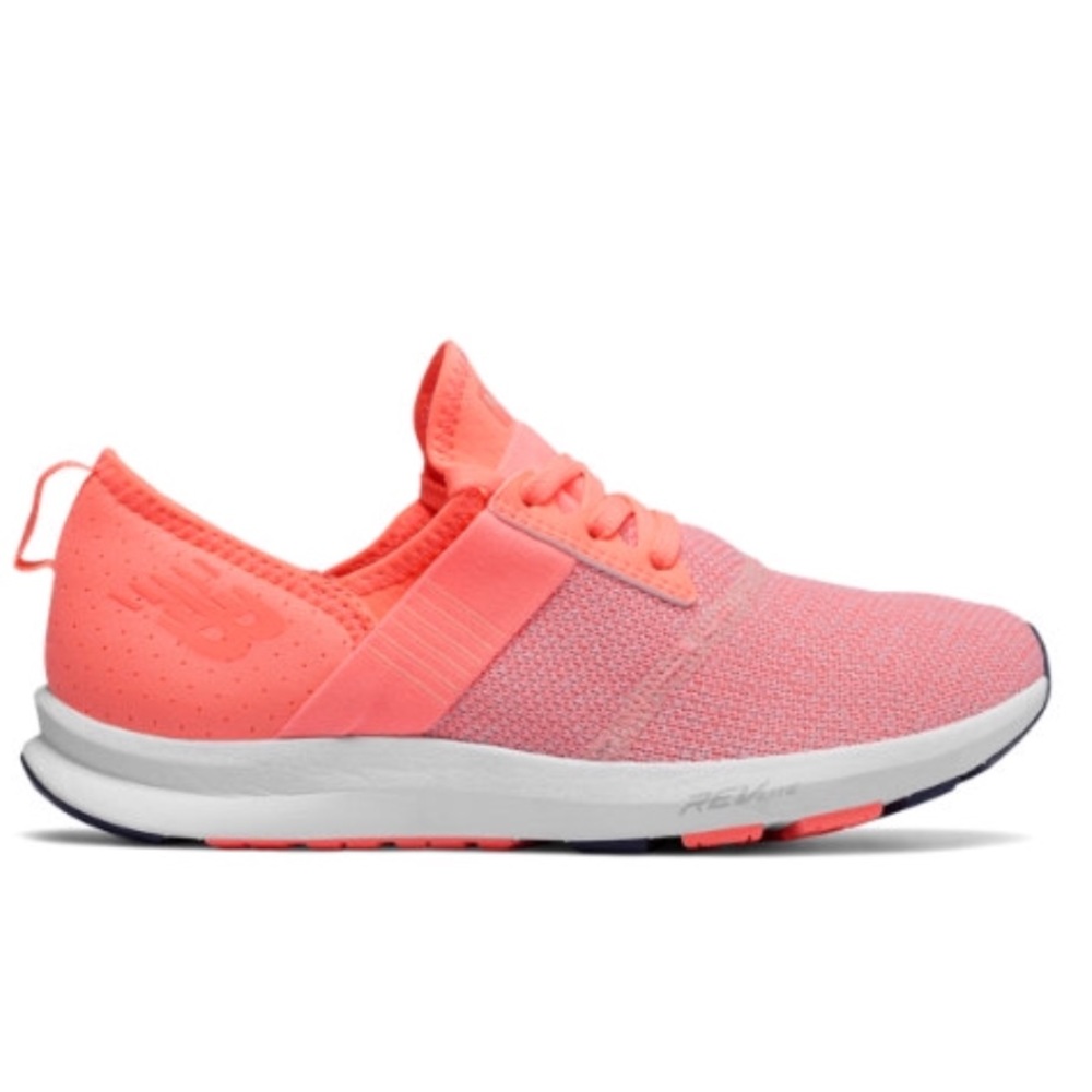 ⭐️SALE⭐️NWT&BOX vivid pink New Balance training👟 - Picture 2 of 6